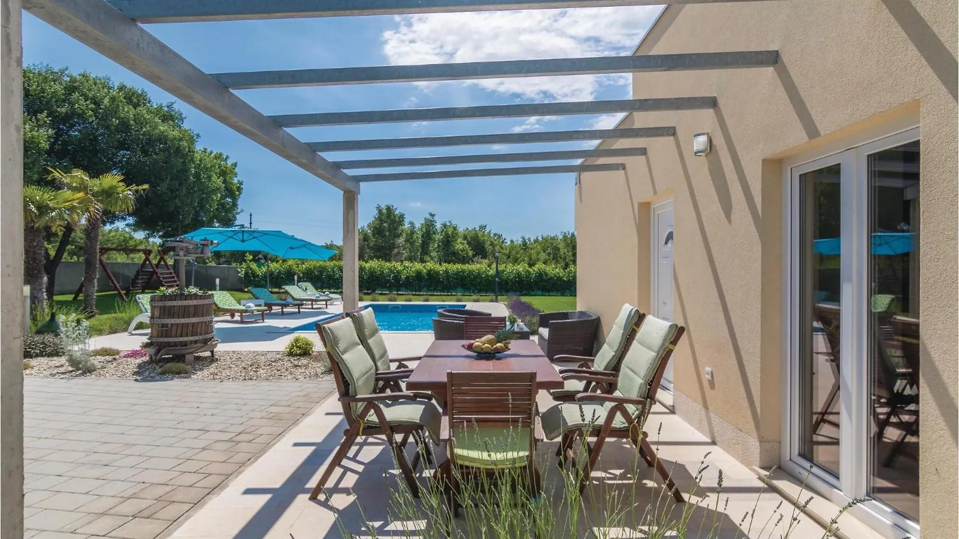 Beautiful Home In Bale With Kitchen Σπίτι διακοπών