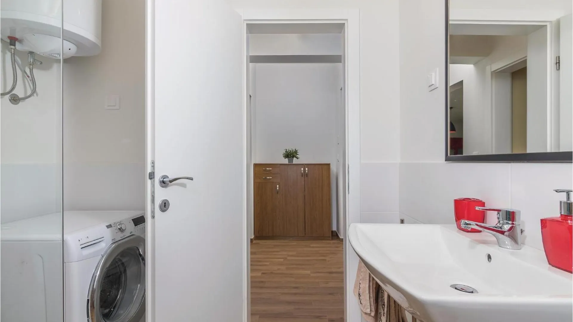 Σπίτι διακοπών Beautiful Home In Bale With Kitchen